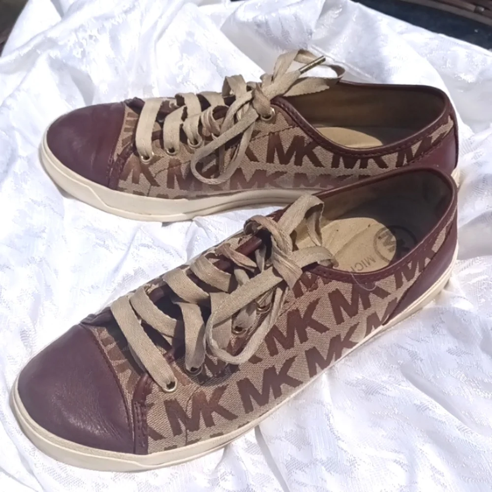 Michael Kors brown tan canvas leather sneakers size 9